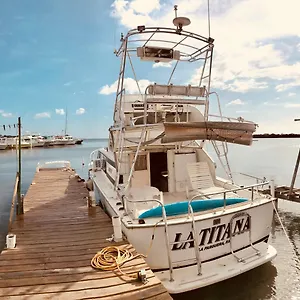 La Lancha/yacht ∞ Sol Casita Hotel en barco Cabo Rojo